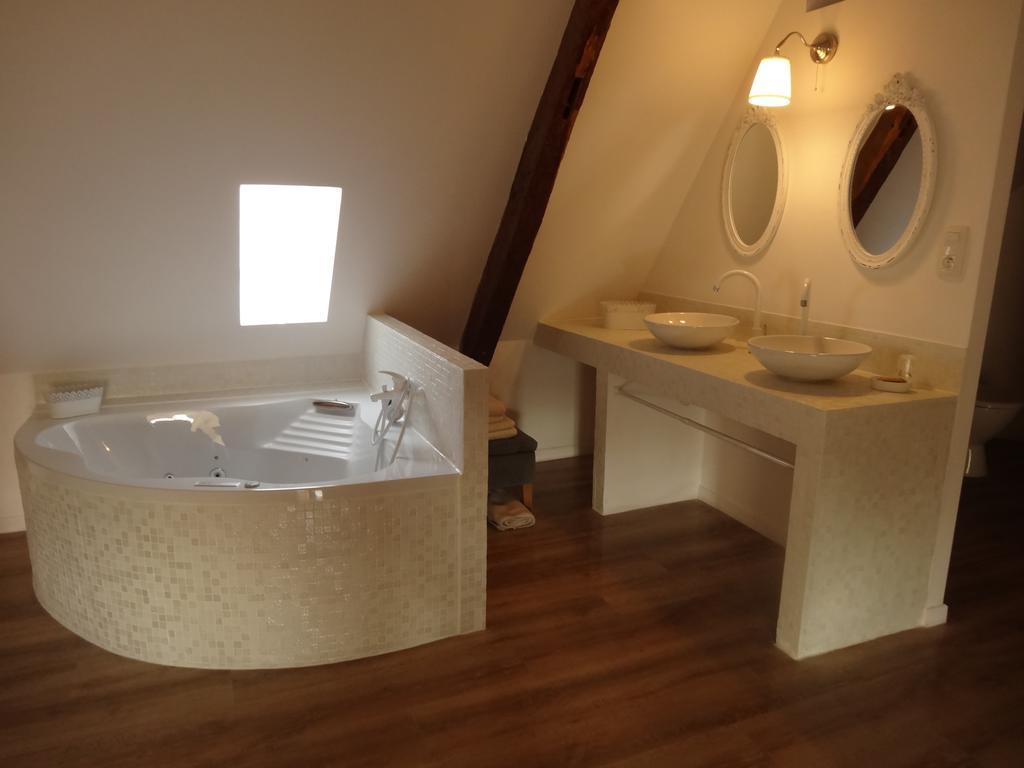 La Bromontoise Chambres D'Hotes 蓬特吉博 外观 照片